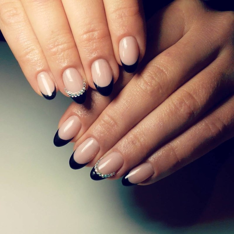 Французский маникюр цветной