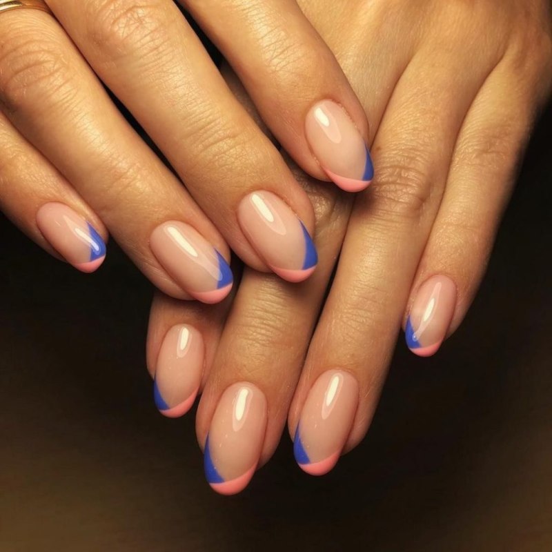 Маникюр растяжка блестками