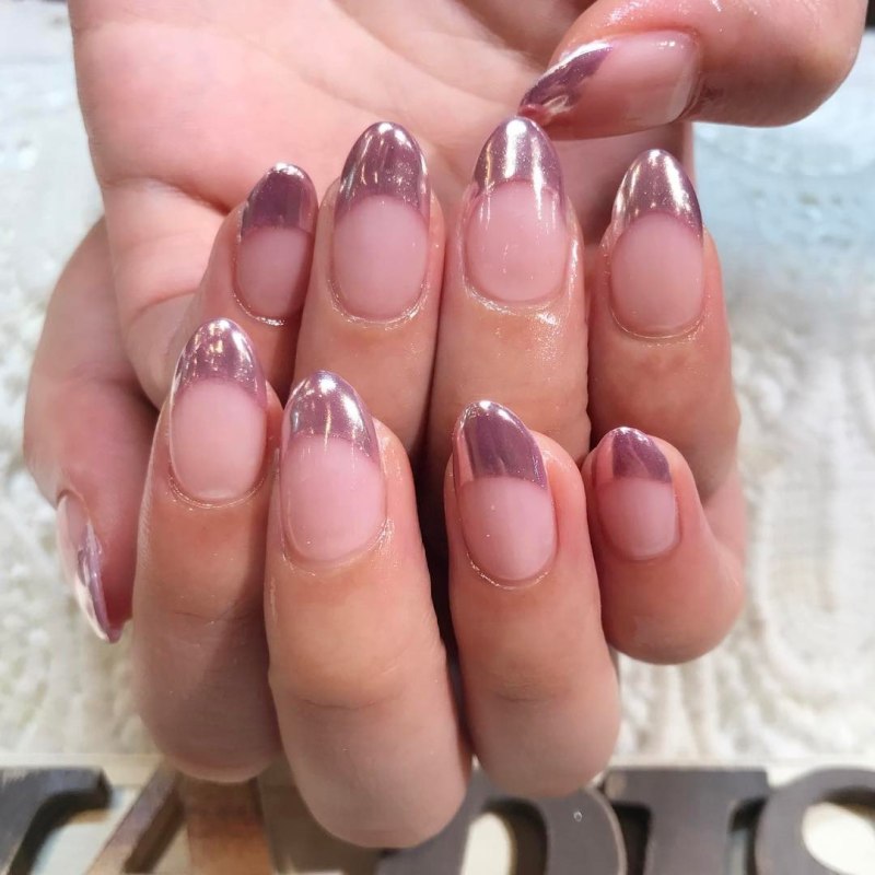 Французский маникюр цветной