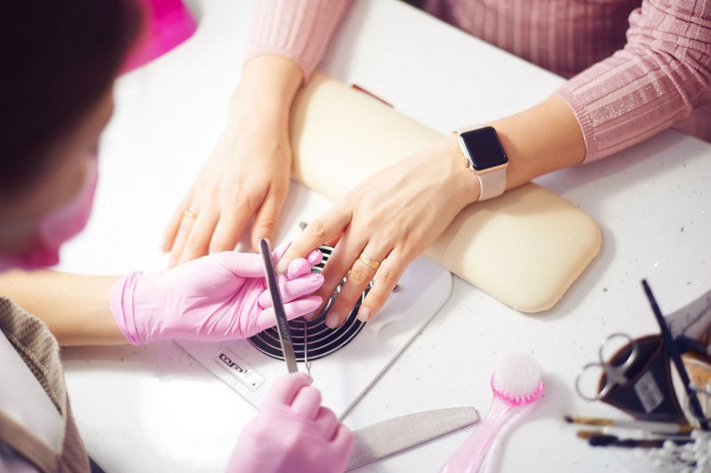 Мастер маникюра