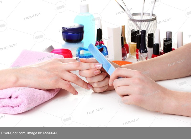 Маникюр процедура