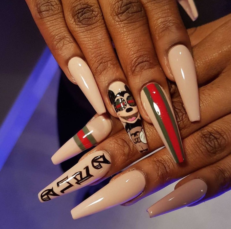 Необычный маникюр