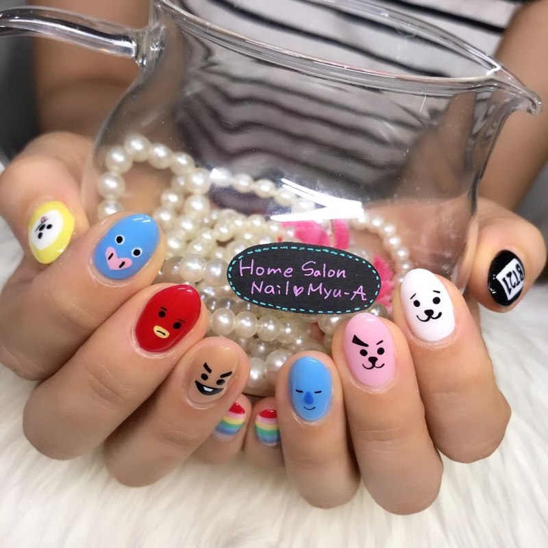 K Pop маникюр BTS