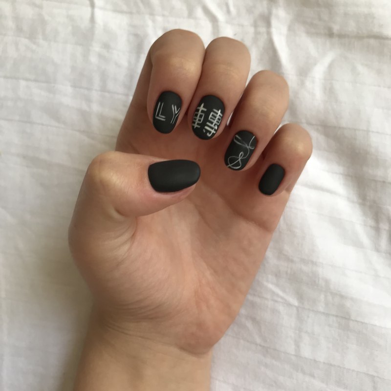 Ногти в стиле EXO