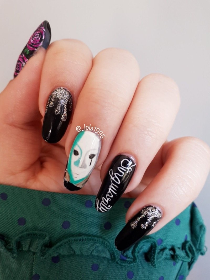 Маникюр БТС bt21