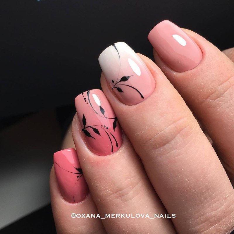 Нежный маникюр с веточкой