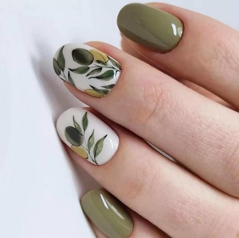 Маникюр на короткие ногти веточки