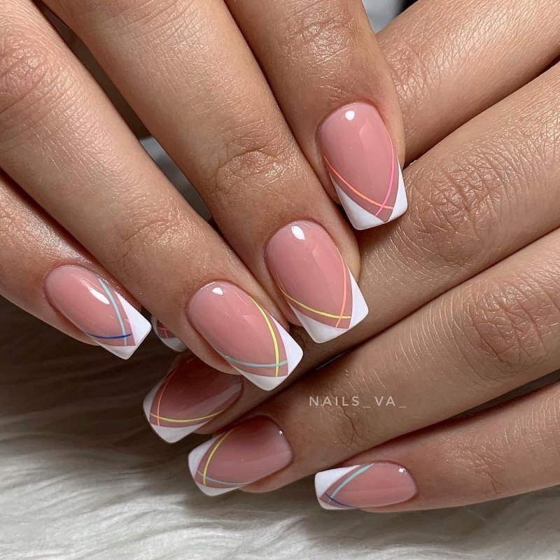 Шеллак френч на короткие ногти 2021