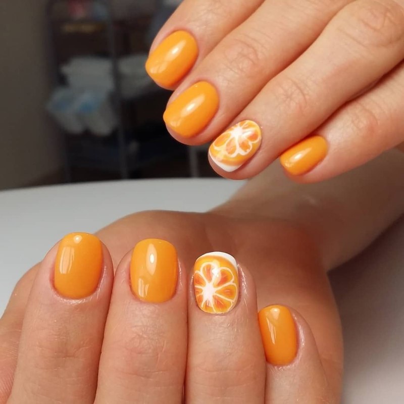 Апельсин на ногтях