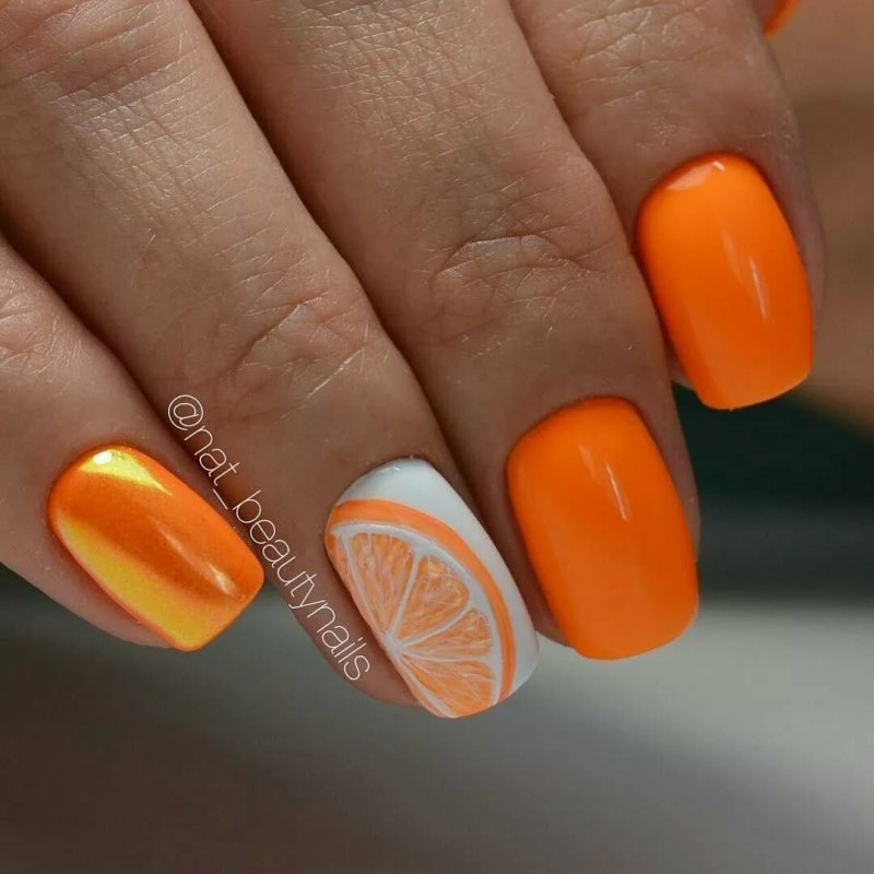 Фрукты на ногтях