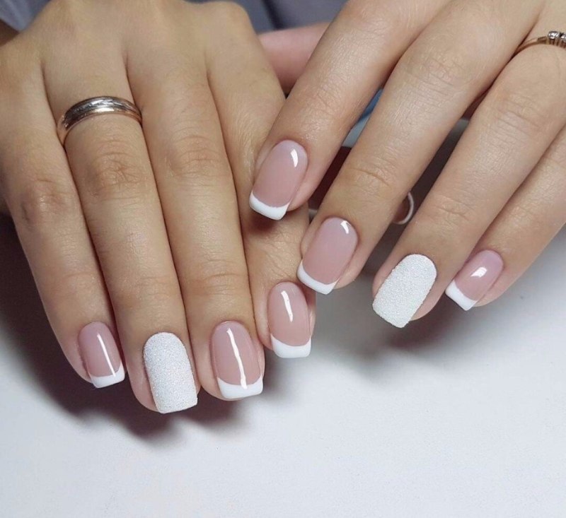 Красивый френч на короткие ногти квадратной формы