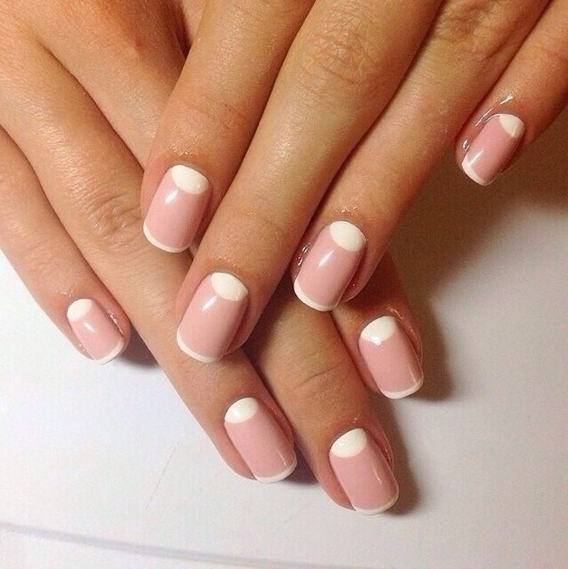 Лунный маникюр шеллаком