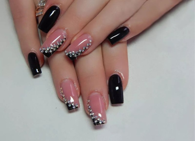 Черный френч со стразами