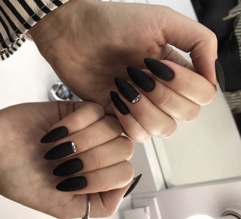 Маникюр для смуглой кожи