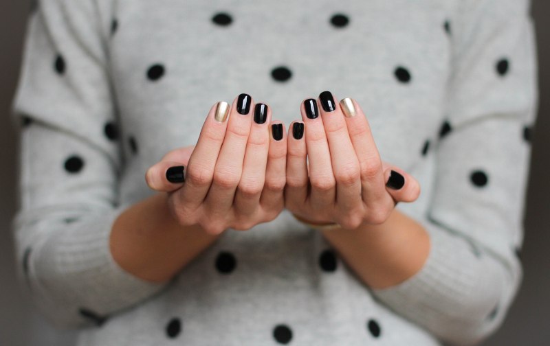 Цвет ногтей для смуглой кожи