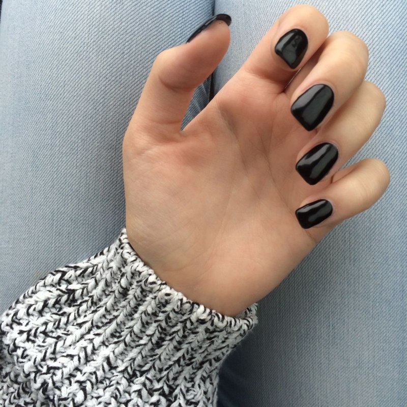 Маникюр разными цветами на одной руке