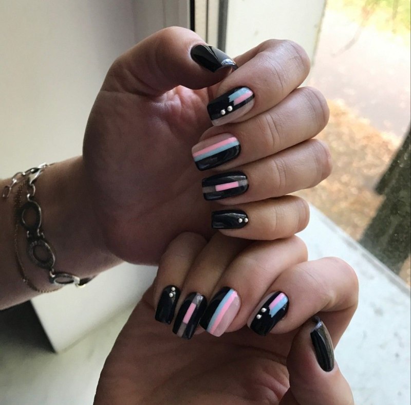 Тренды темного маникюра