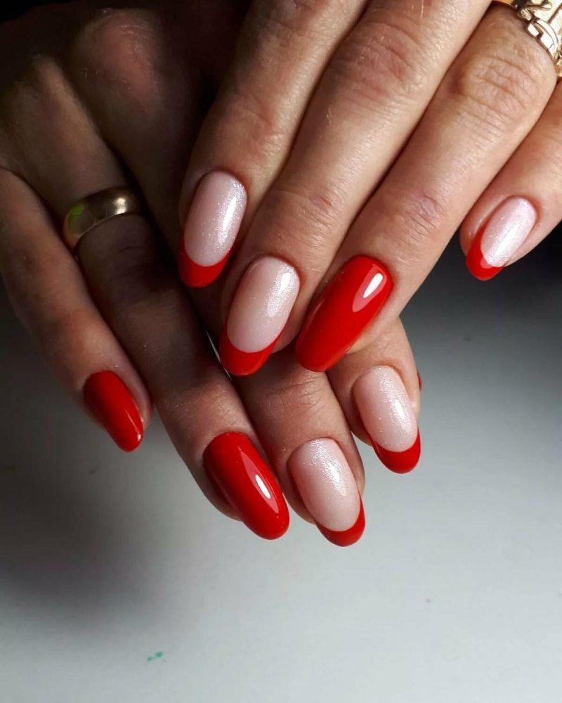 Комбинированный маникюр однотонное покрытие