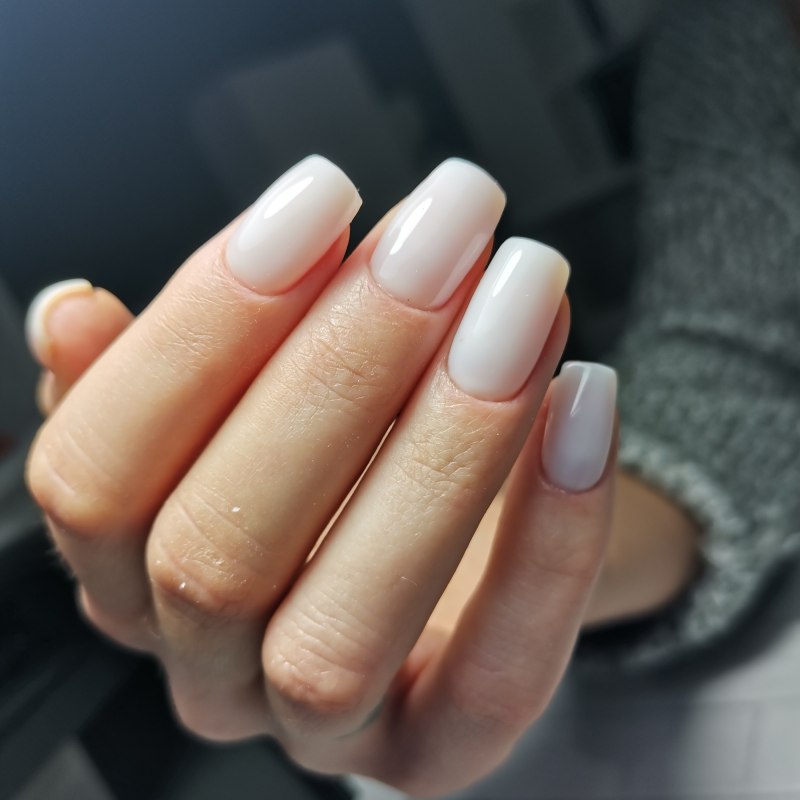 Красивые однотонные ногти