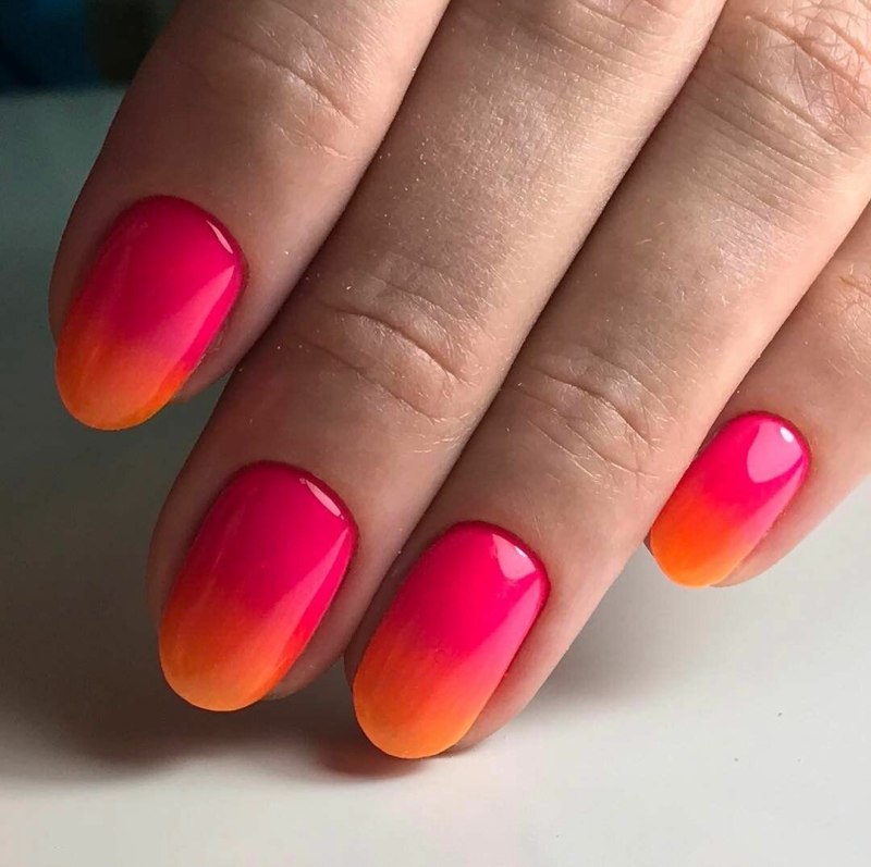 Дизайн ногтей двухцветный с переходом