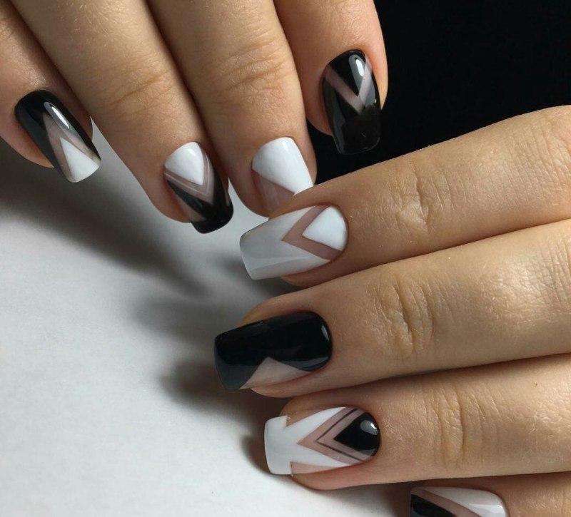 Цветной френч на квадратных ногтях