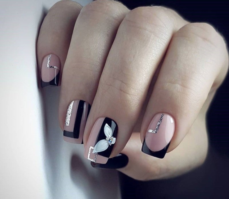 Геометрический маникюр