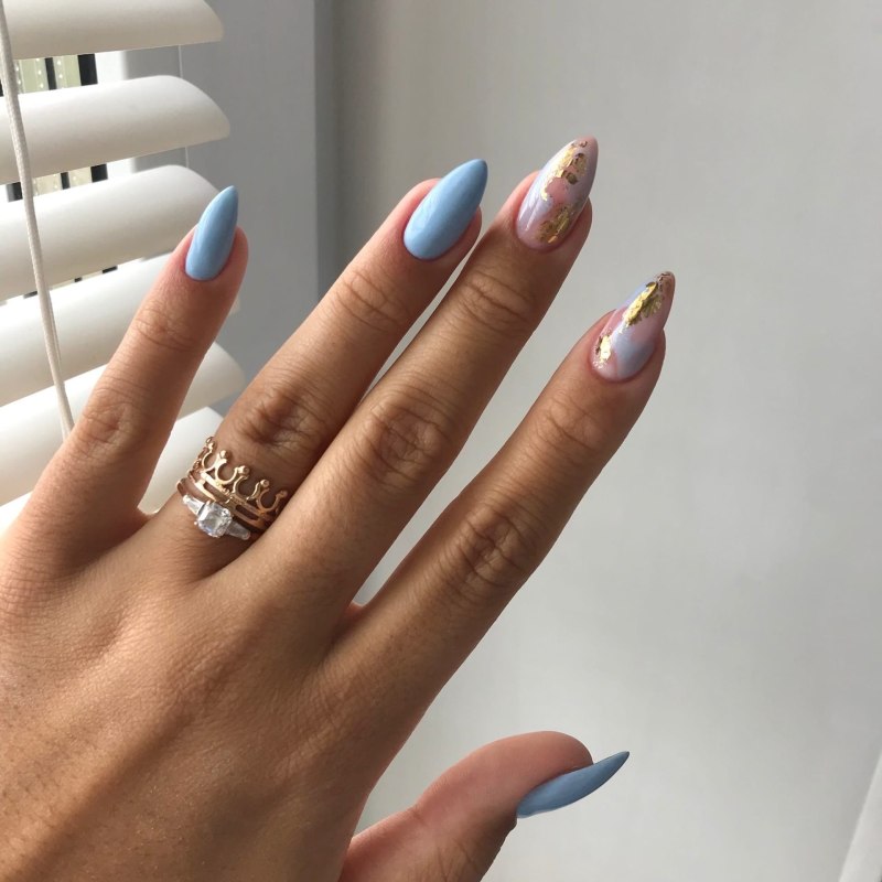 Ногти миндаль