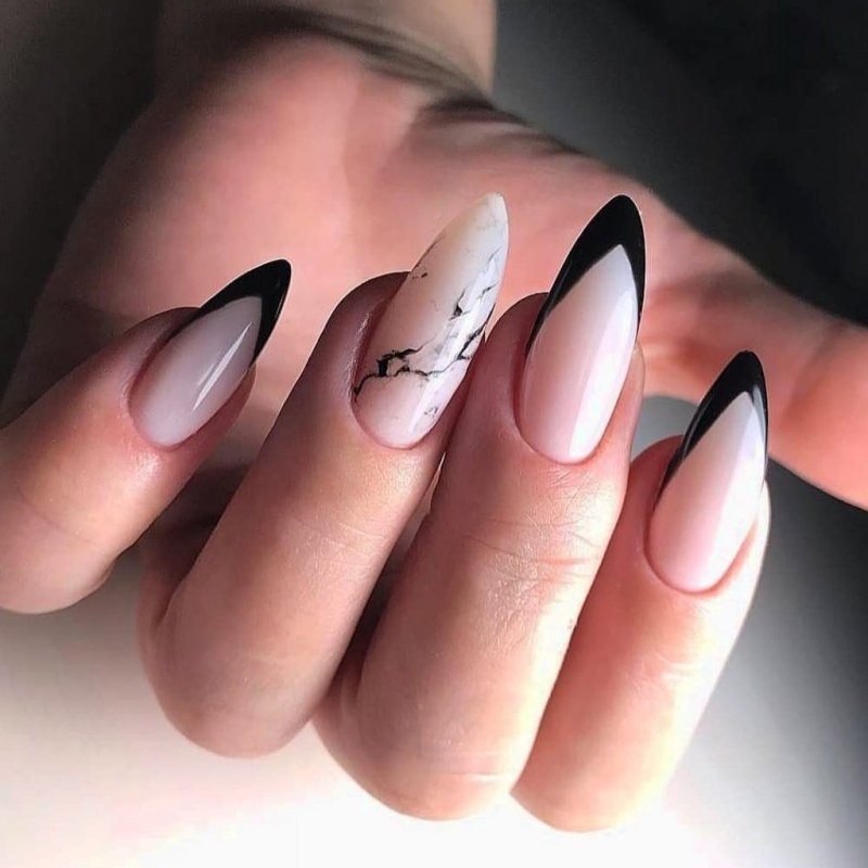 Белый маникюр