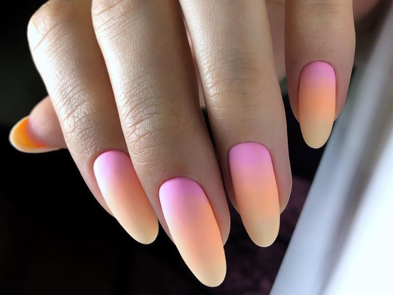 Овальный маникюр