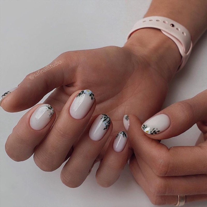 Маникюр на миндалевидные ногти