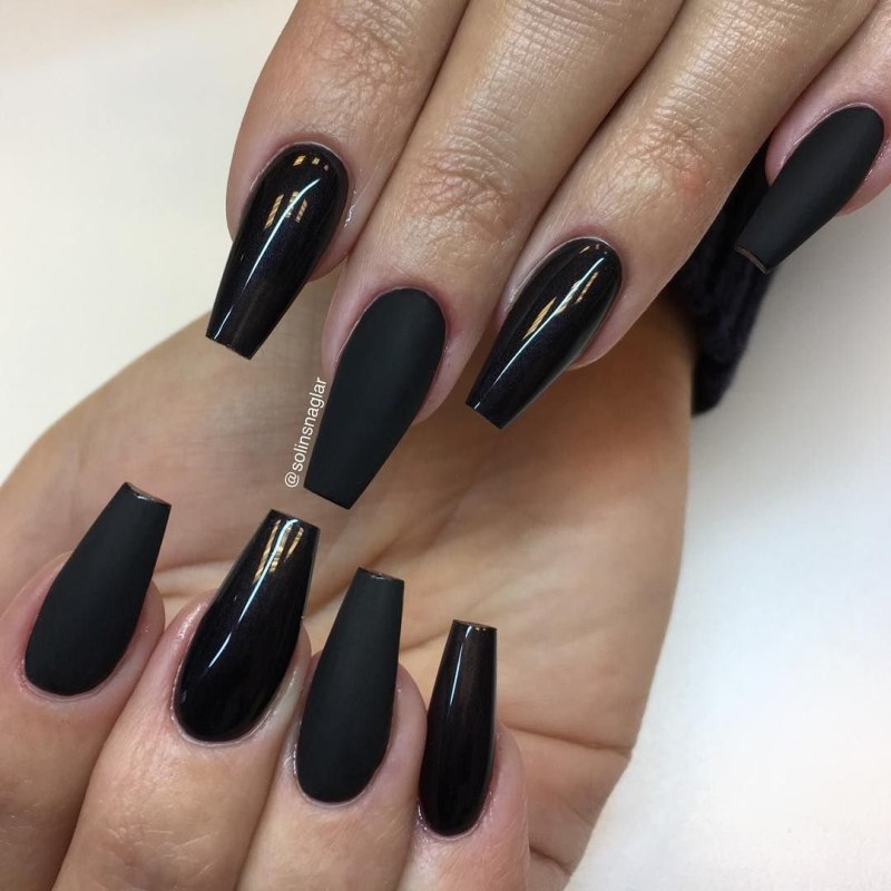 Матовогдянцевый маникюр