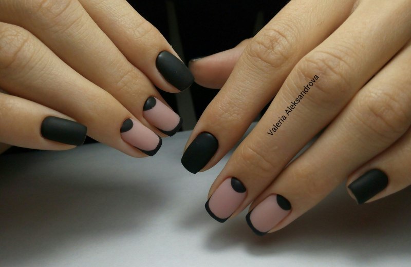 Черный матовый