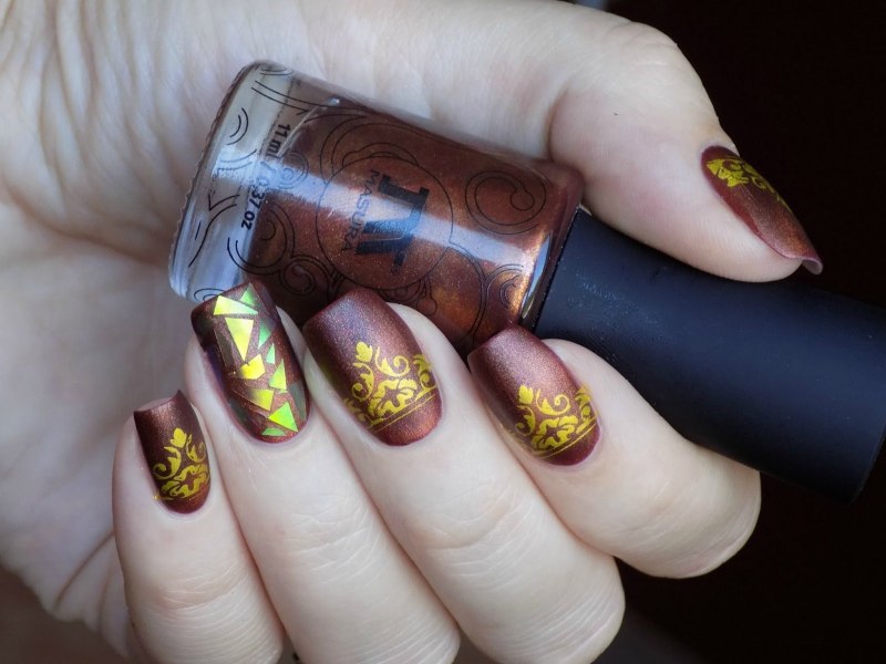 Сложный маникюр