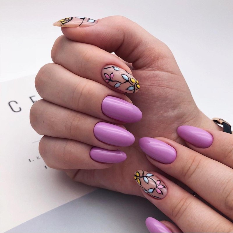 Френч на миндалевидных ногтях 2018