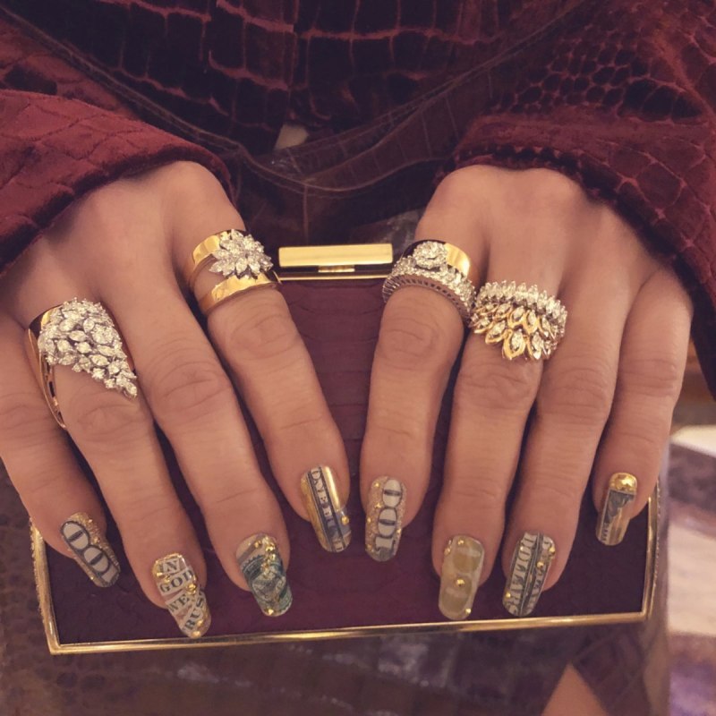 Маникюр на острые ногти