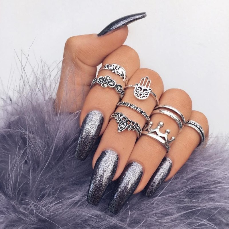 Ногти со стразами