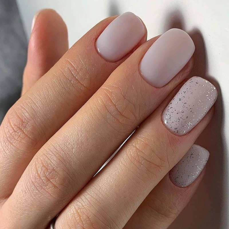 Нежный маникюр