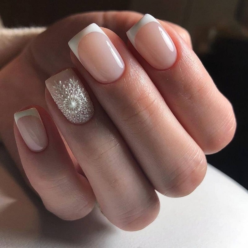 Нейтральный маникюр