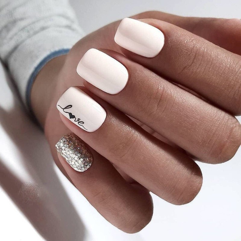 Нежный маникюр