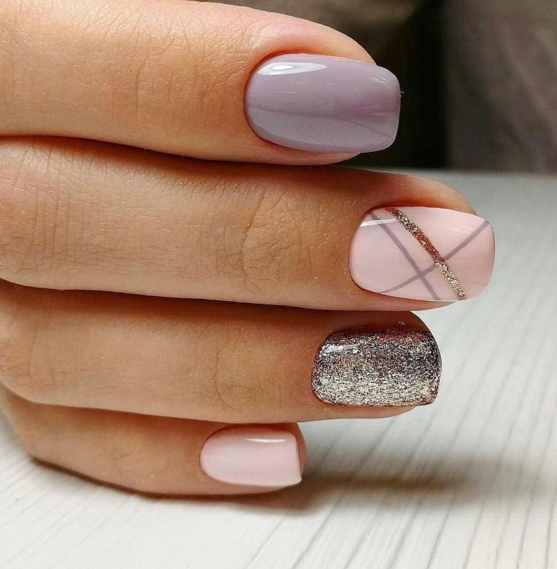 Нежный розовый маникюр на короткие ногти