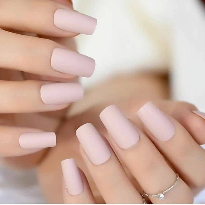 Красивый маникюр на короткие ногти