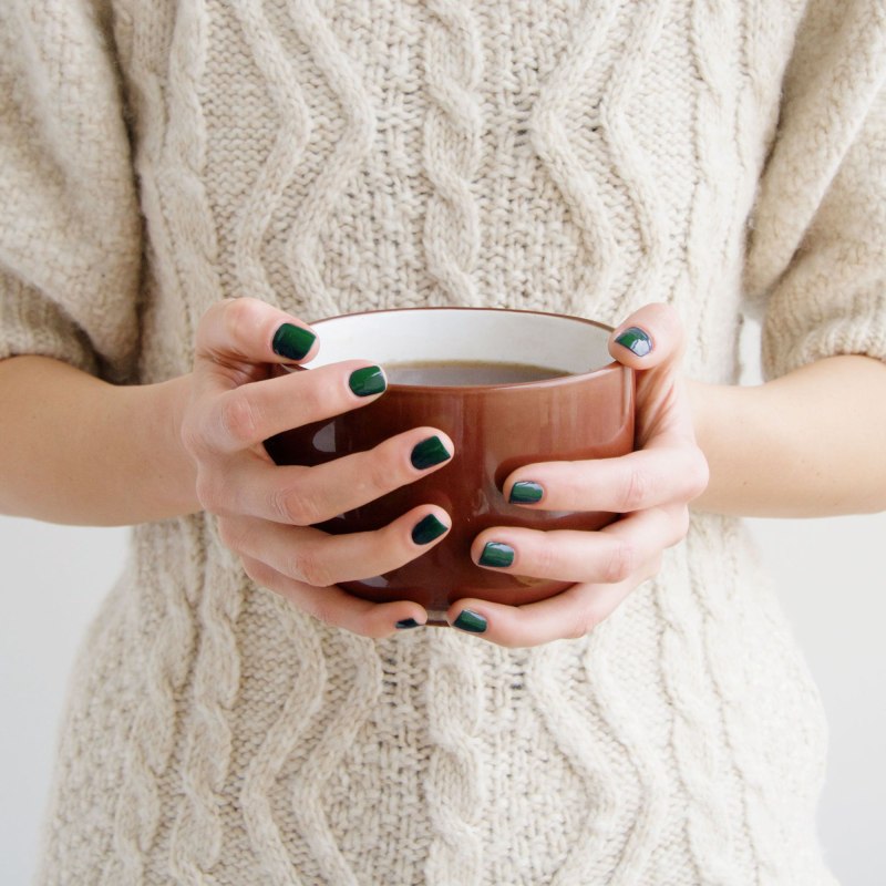 Ногти с кружочками