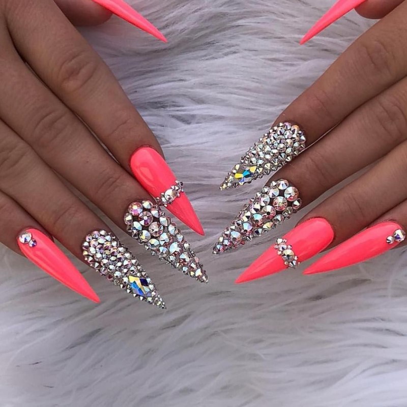 Маникюр на острые ногти