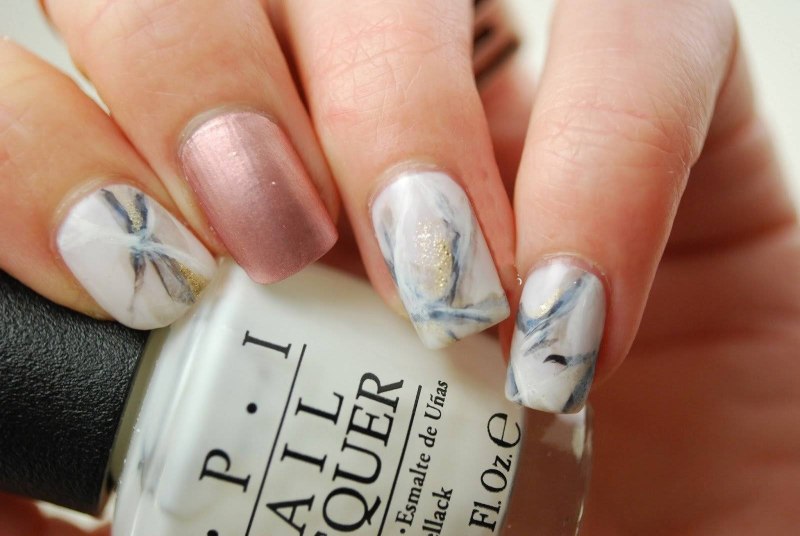 Маникюр в пастельных тонах