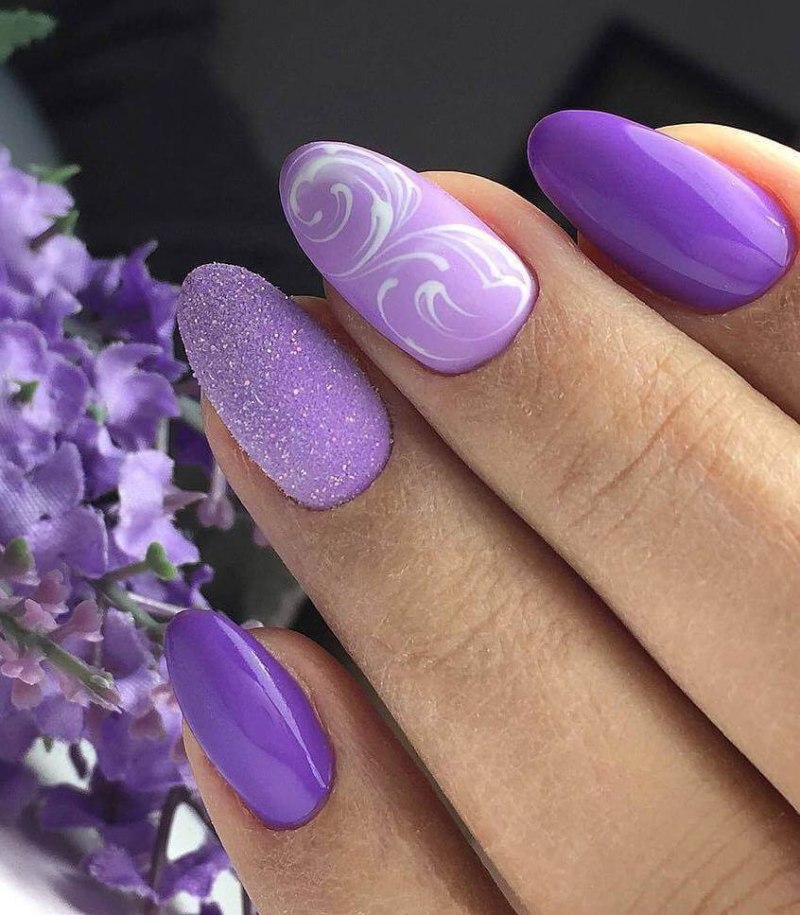 Фиолетовый маникюр