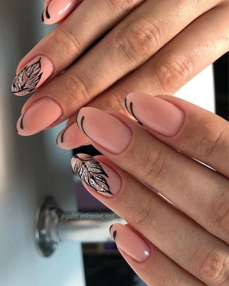 Маникюр в осенних тонах