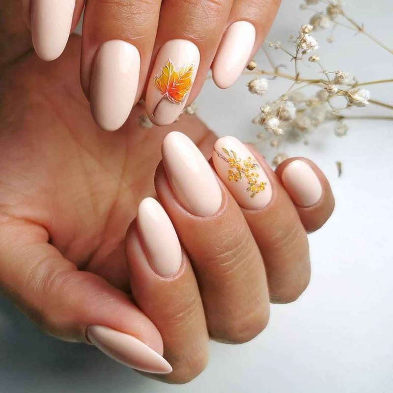 Осенний маникюр на короткие ногти