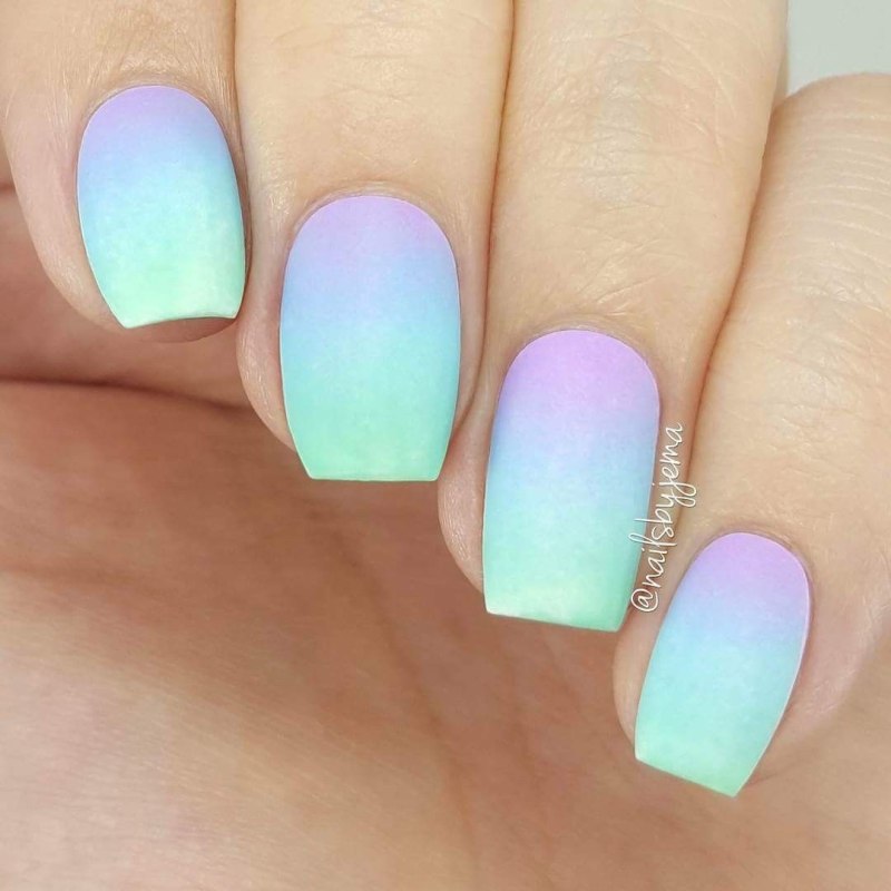 Маникюр омбре бирюзовый