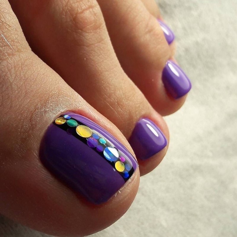 Модный педикюр