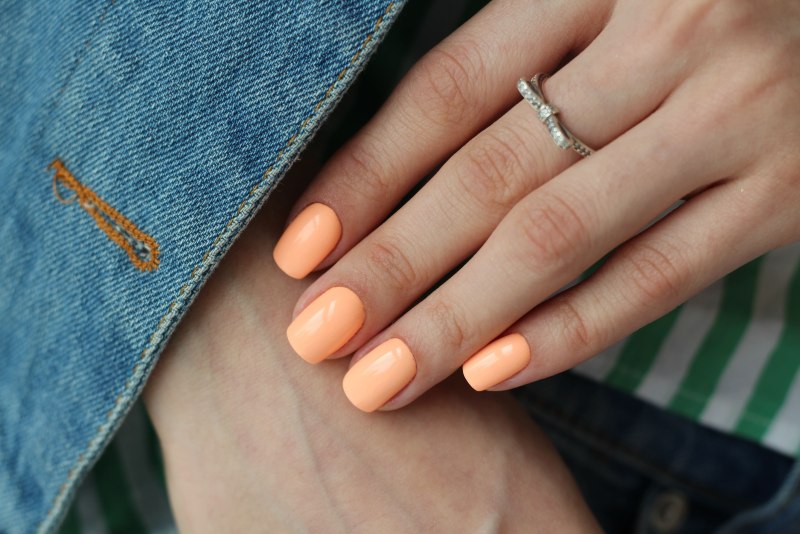 Маникюр на темную кожу